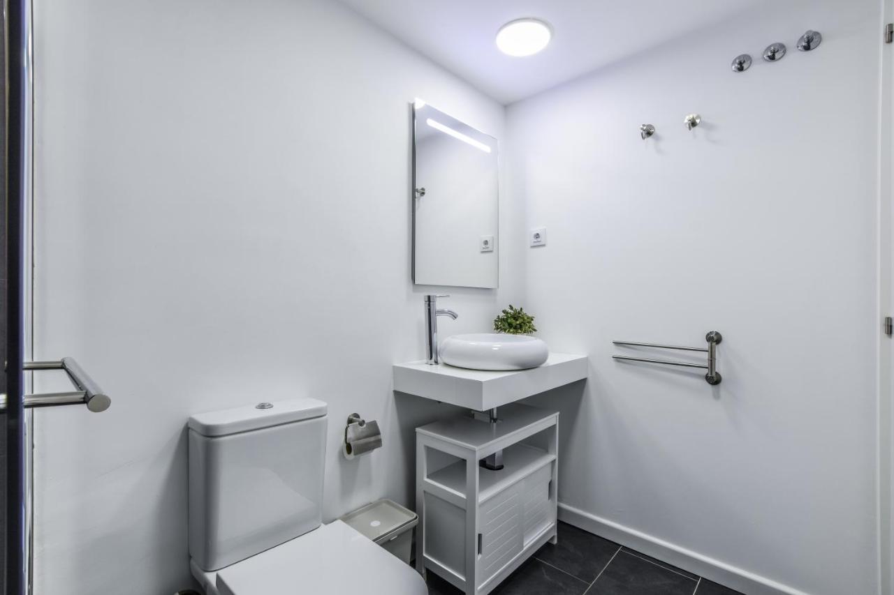 Apartamentos Reformados Bernabeu Madrid Exteriör bild
