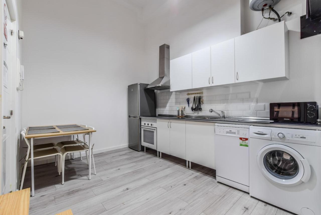 Apartamentos Reformados Bernabeu Madrid Exteriör bild