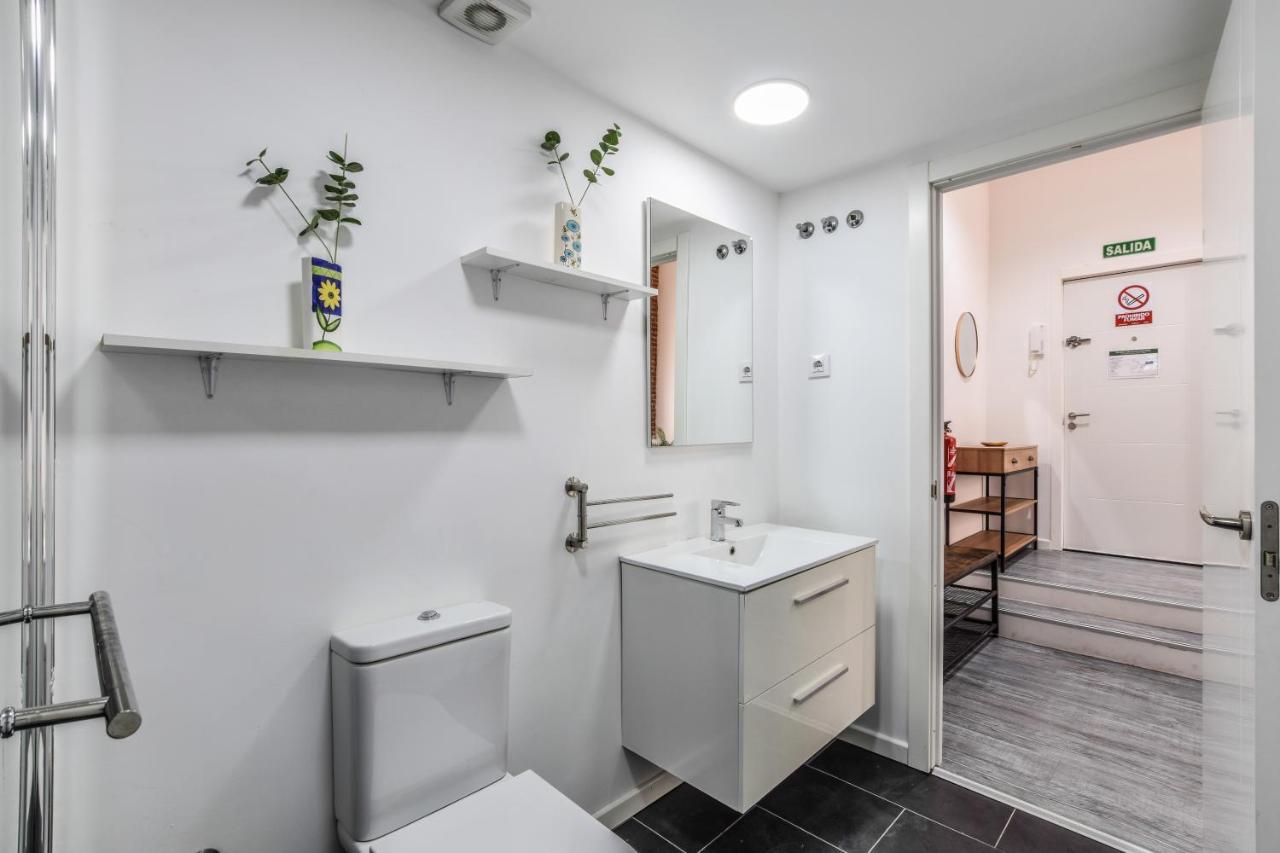 Apartamentos Reformados Bernabeu Madrid Exteriör bild
