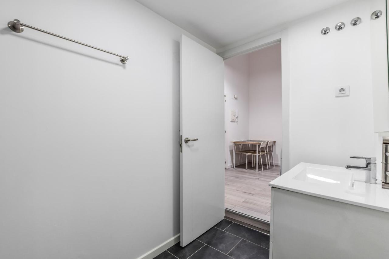 Apartamentos Reformados Bernabeu Madrid Exteriör bild